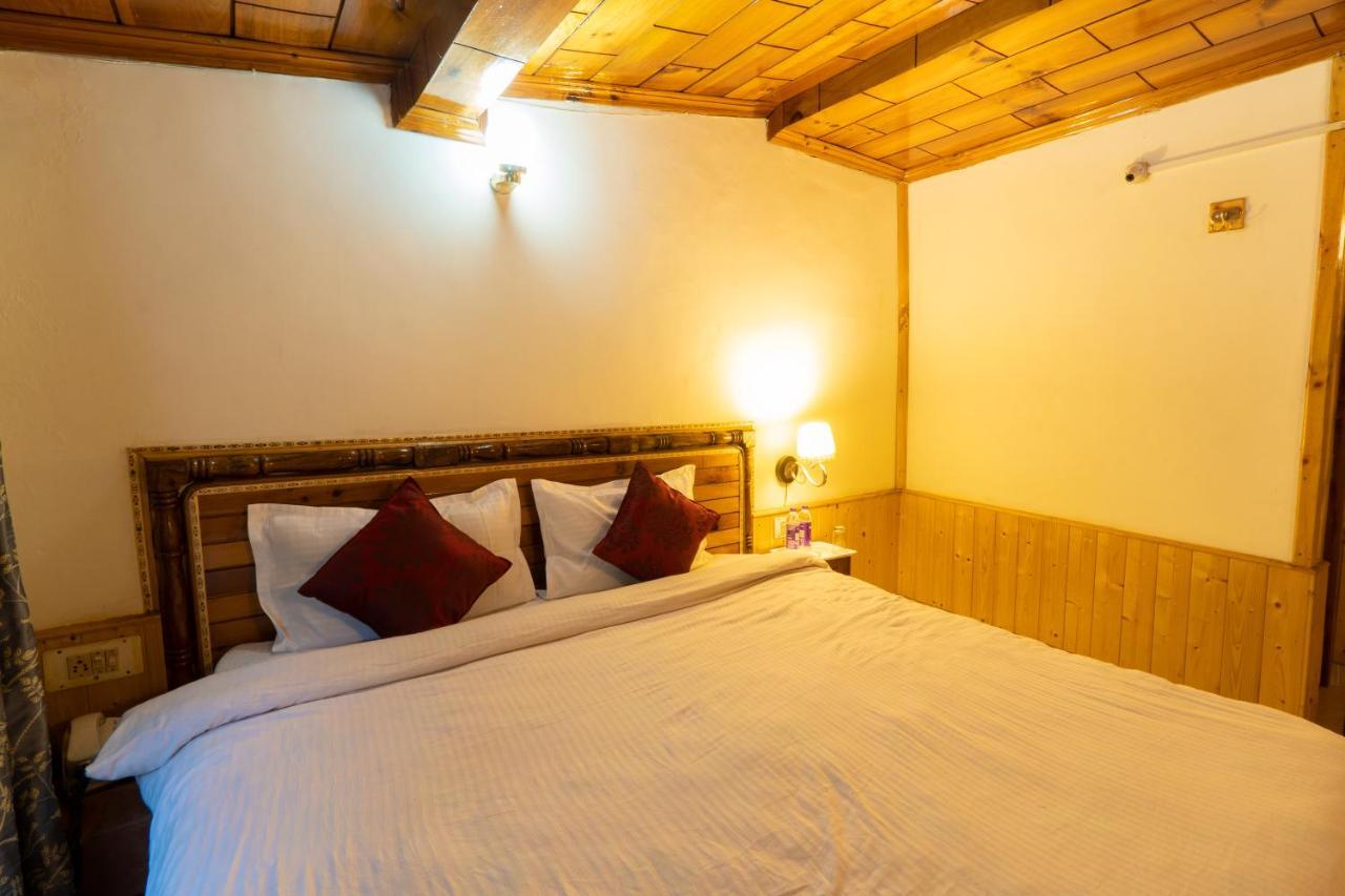 Holiday Home International -Vivaan Stays Manāli Exterior foto