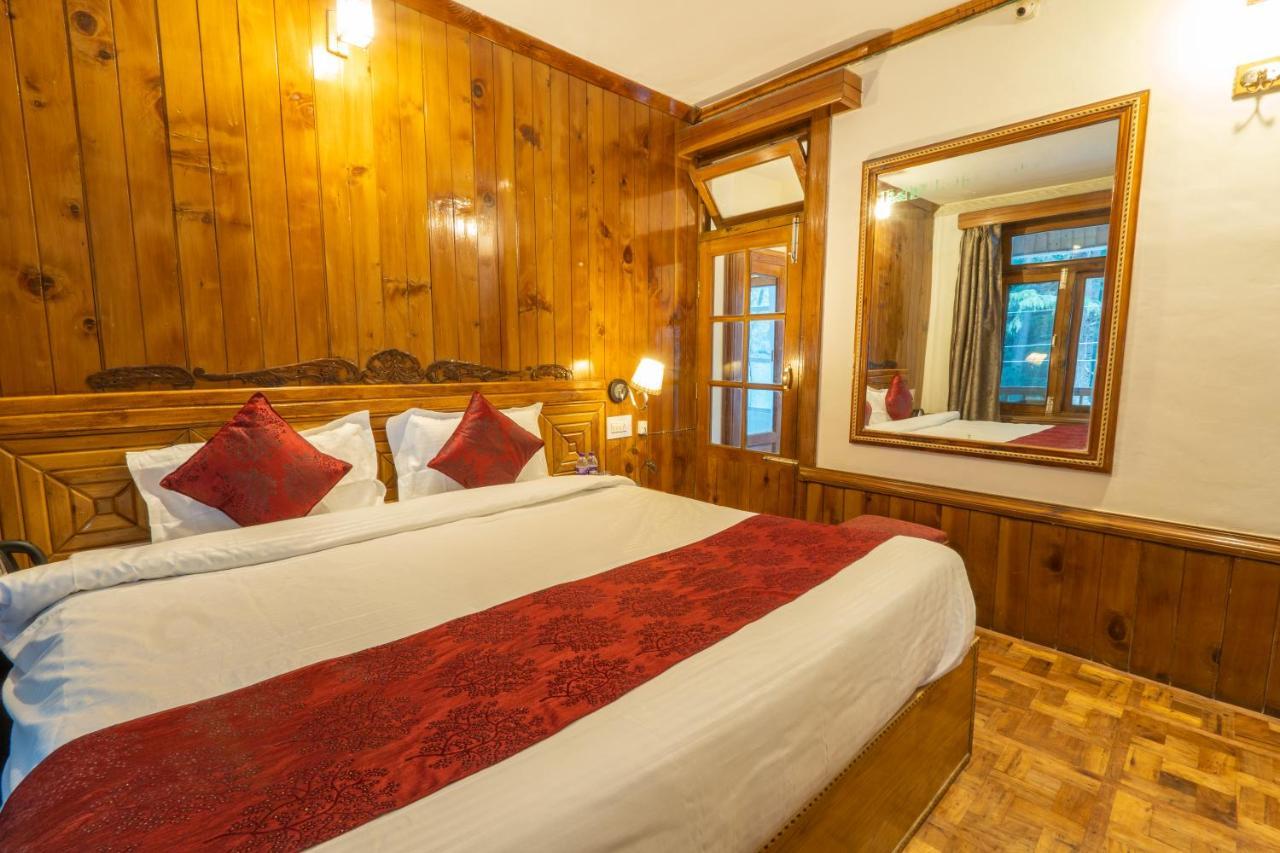 Holiday Home International -Vivaan Stays Manāli Exterior foto