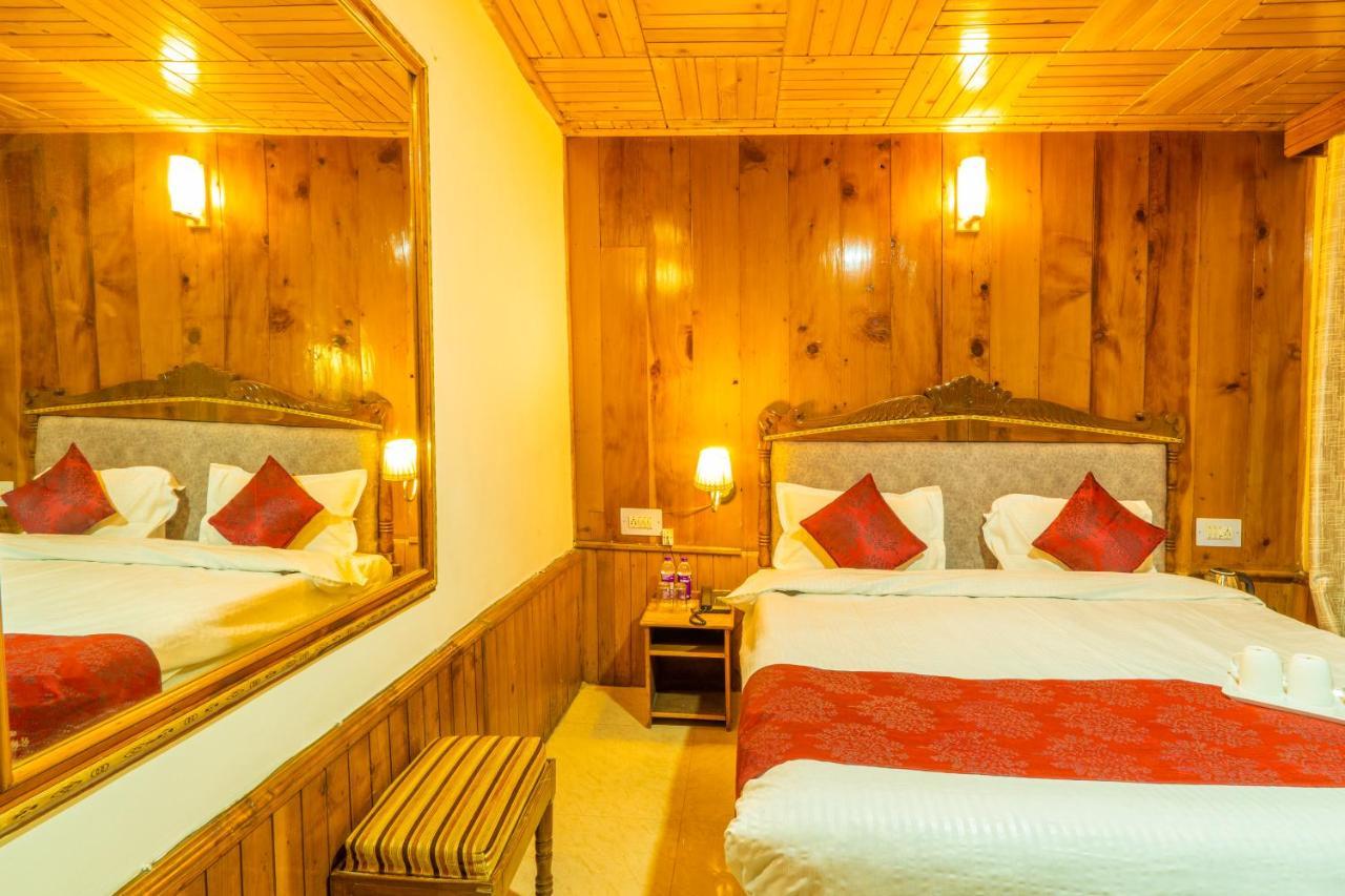 Holiday Home International -Vivaan Stays Manāli Exterior foto