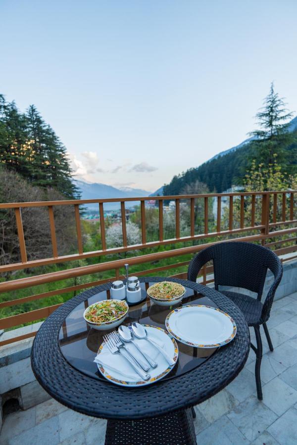 Holiday Home International -Vivaan Stays Manāli Exterior foto