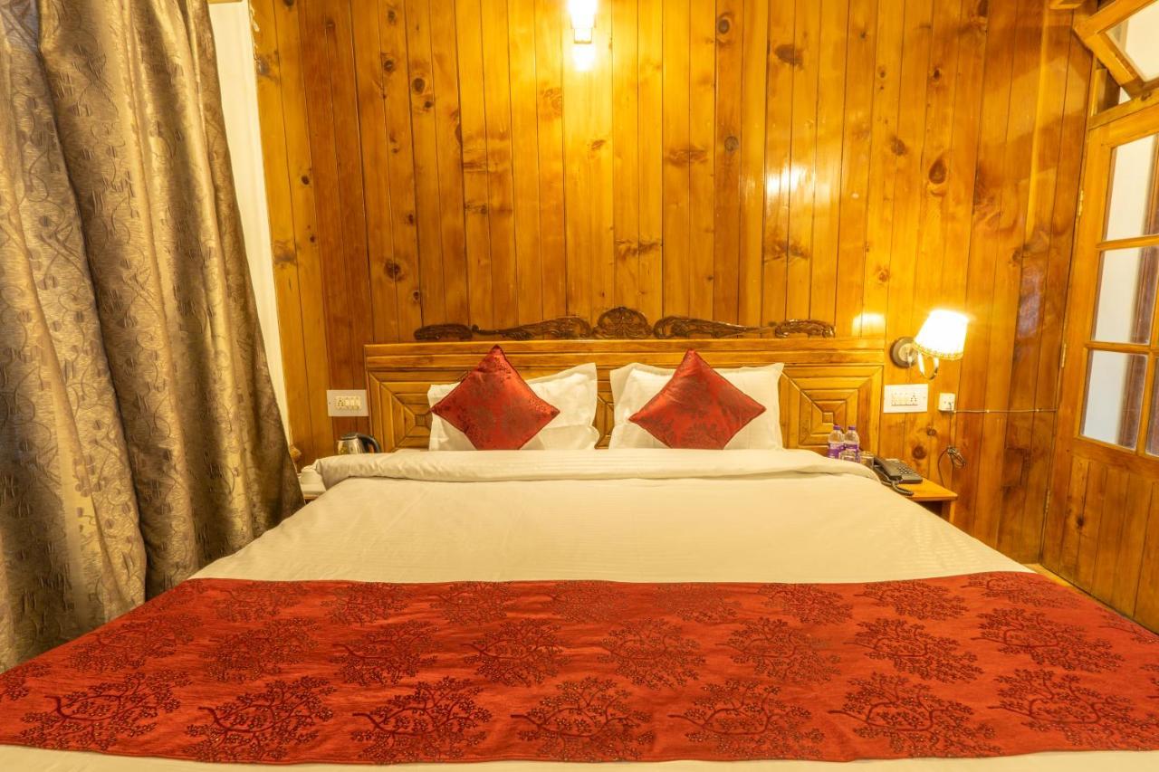 Holiday Home International -Vivaan Stays Manāli Exterior foto