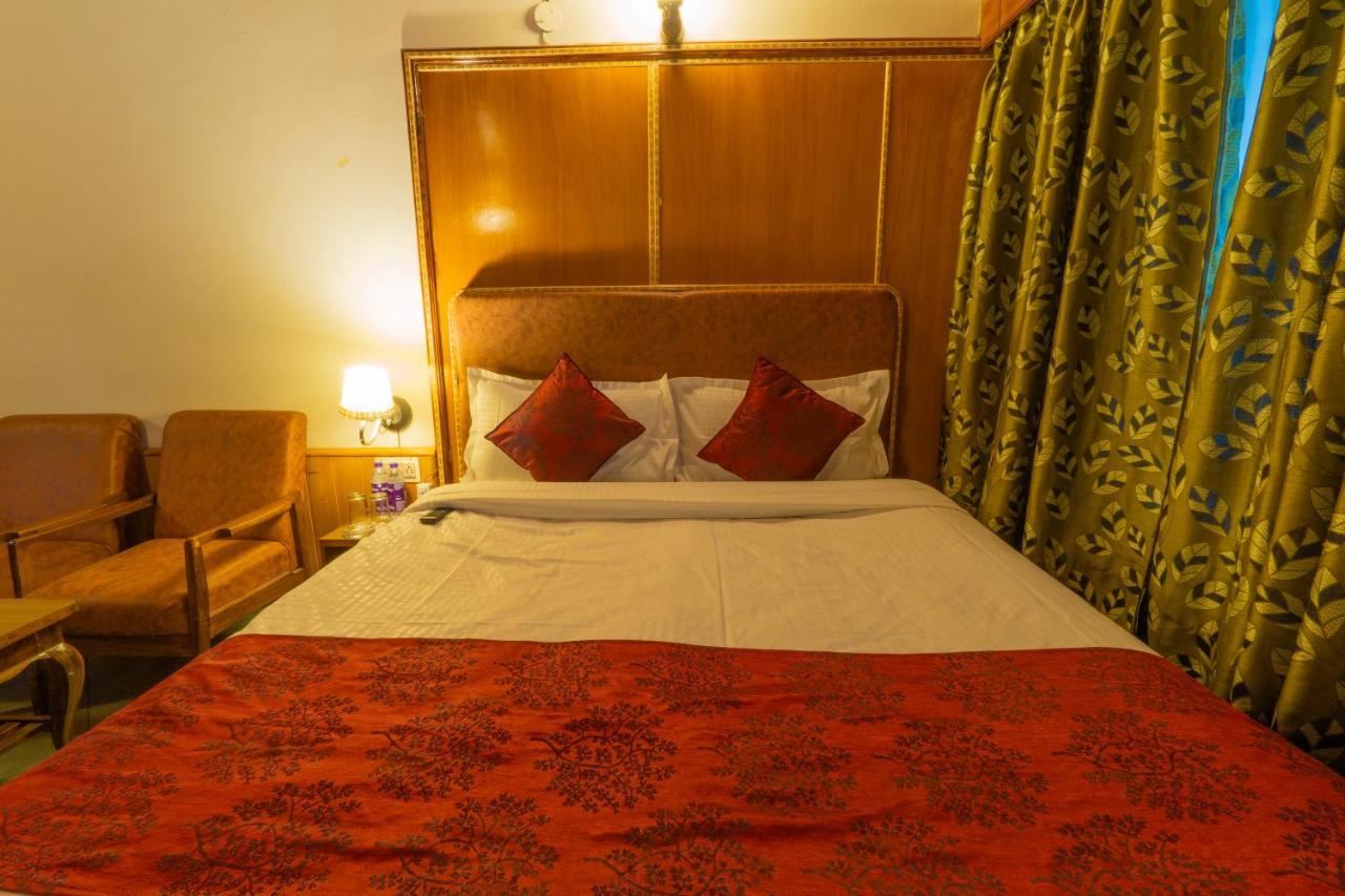 Holiday Home International -Vivaan Stays Manāli Exterior foto